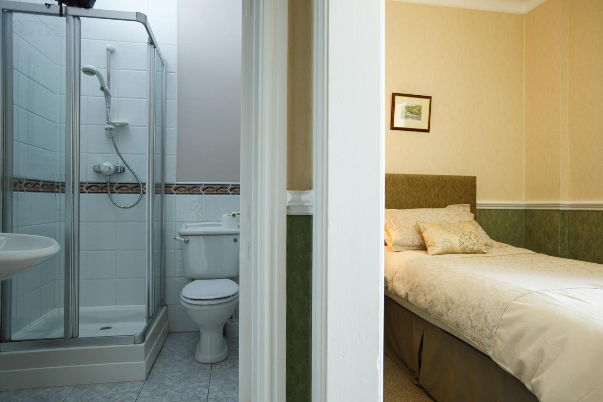Portclew House Hotel Pembroke Ngoại thất bức ảnh